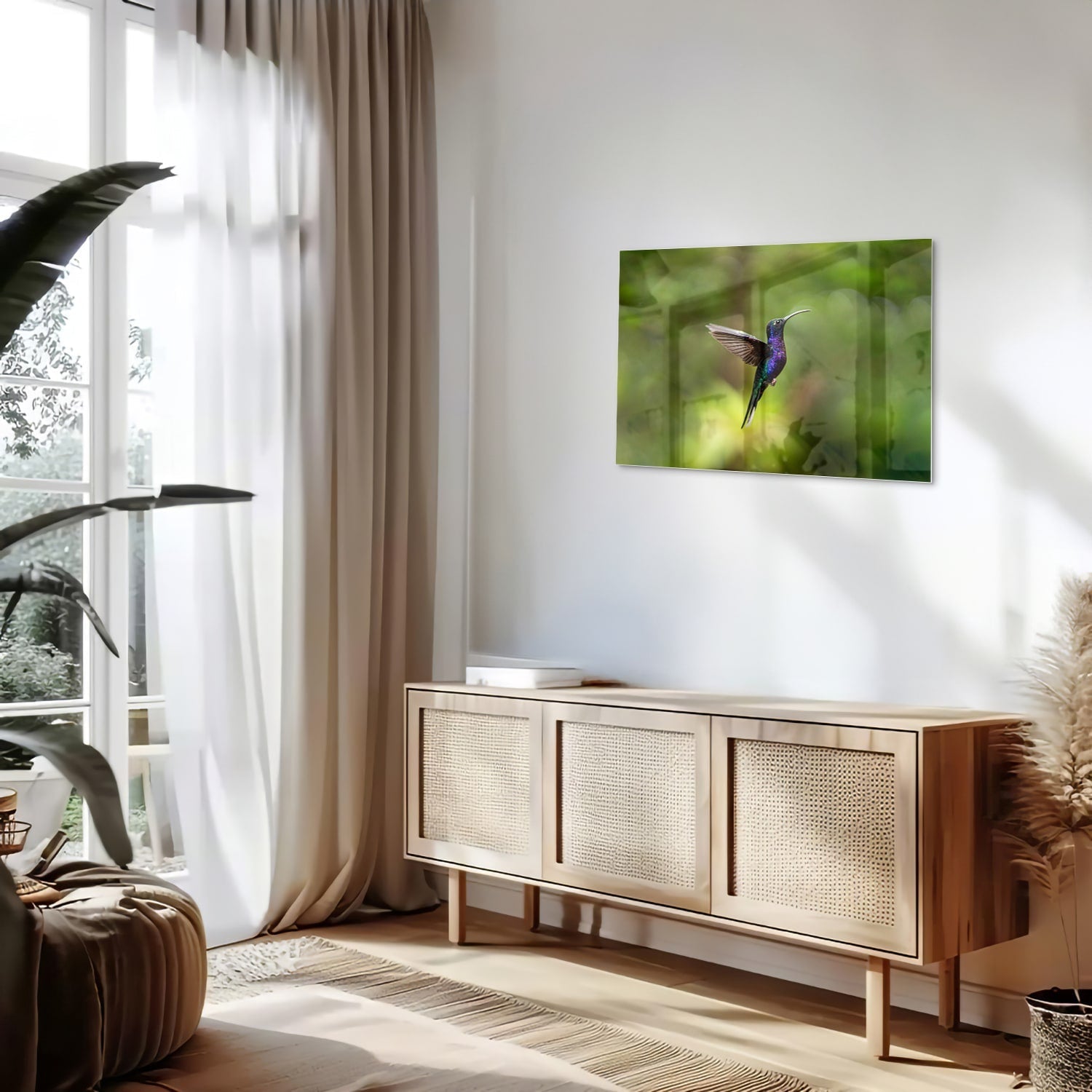 Glasbild mit fliegendem Kolibri inmitten grüner Ruhe – Glasbild aus Sicherheitsglas, Größe 80x30