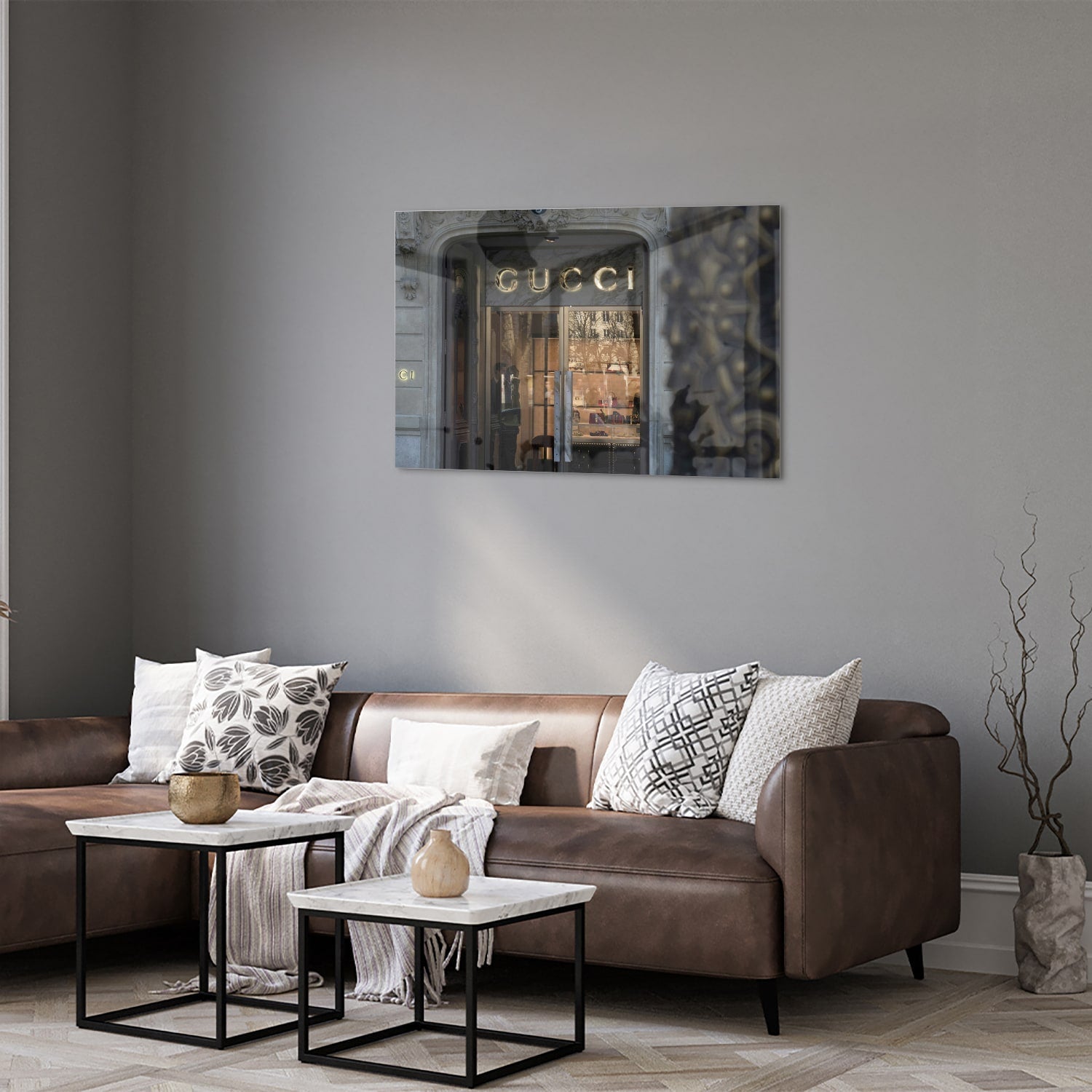 Stilvolles Glasbild mit Gucci-Schaufenster – Glasbild aus Sicherheitsglas, Größe 50x50_rond