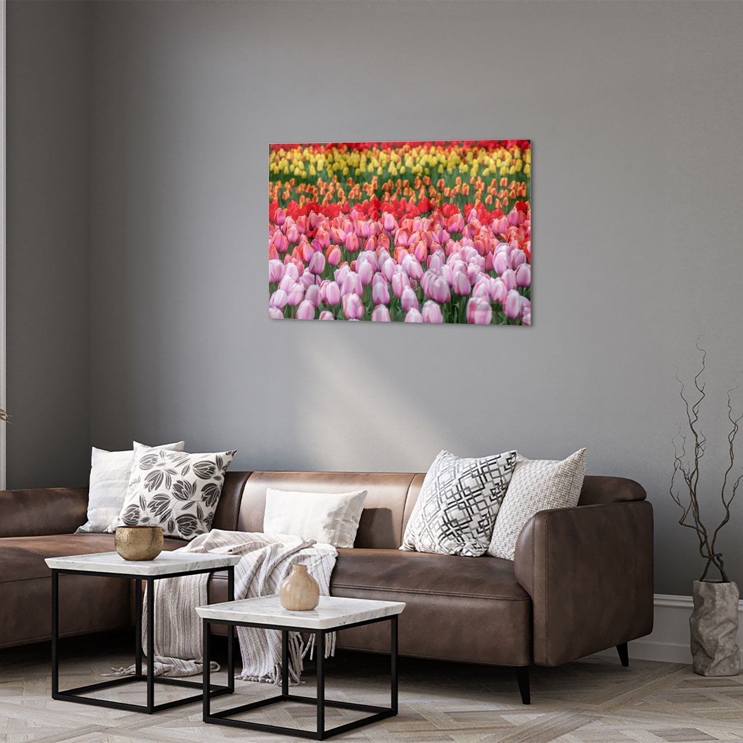 Glasbild mit farbenfrohen Tulpen in einem blühenden Garten – Glasbild aus Sicherheitsglas, Größe 50x50_rond