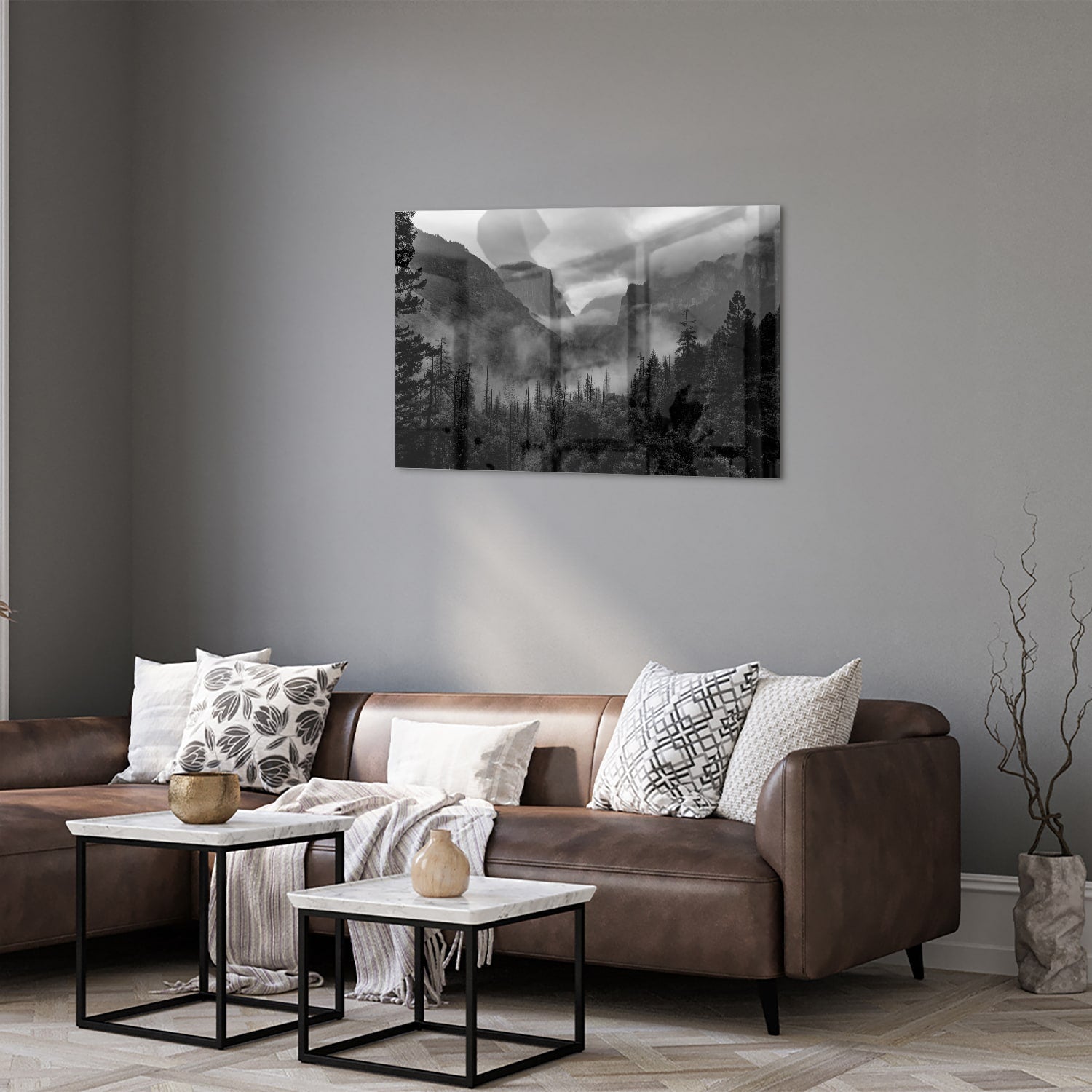 Schwarz-Weiß-Glasbild mit Berglandschaft – Glasbild aus Sicherheitsglas, Größe 50x50_rond