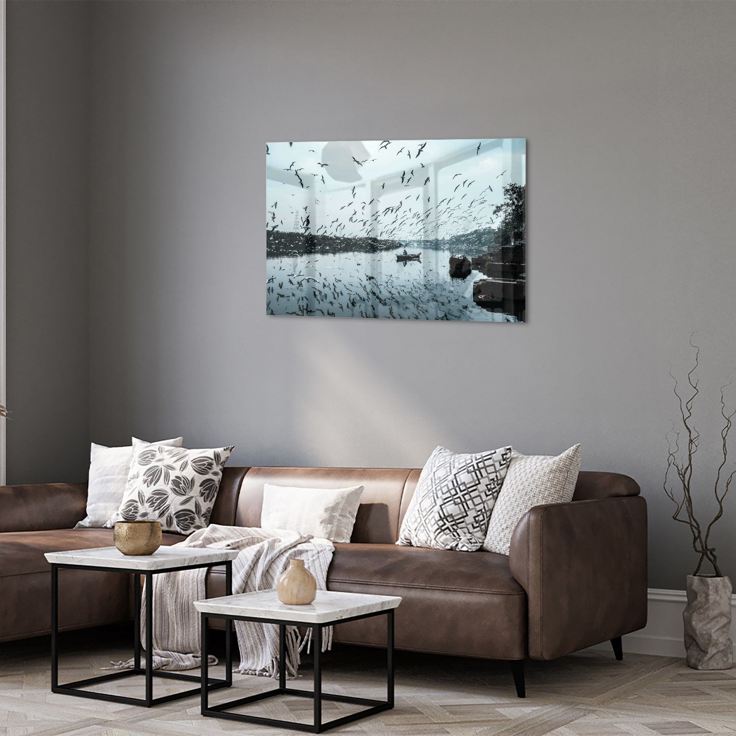 Glasbild mit Vögeln über einer ruhigen Wasserreflexion – Glasbild aus Sicherheitsglas, Größe 50x50_rond