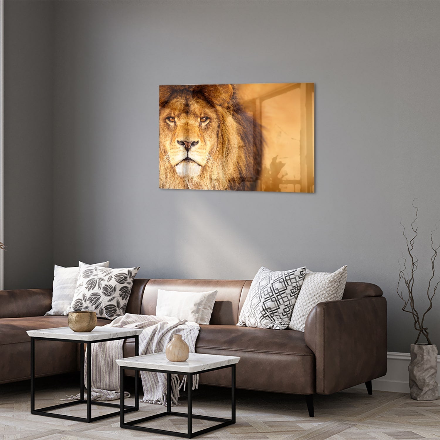 Glasbild mit majestätischem Löwen für Ihr Interieur – Glasbild aus Sicherheitsglas, Größe 50x50_rond