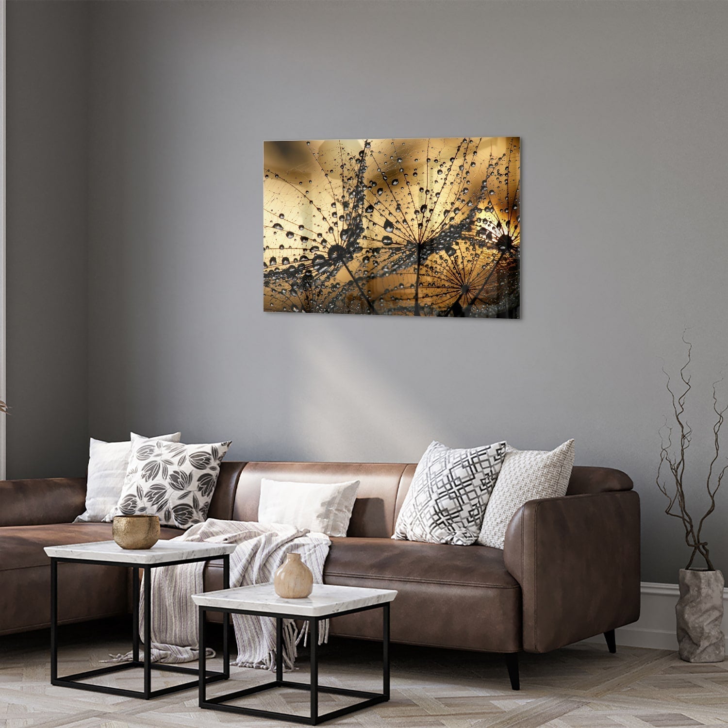 Glasbild mit goldenen Wassertropfen als moderne Glas-Wanddekoration aus 4 mm Sicherheitsglas