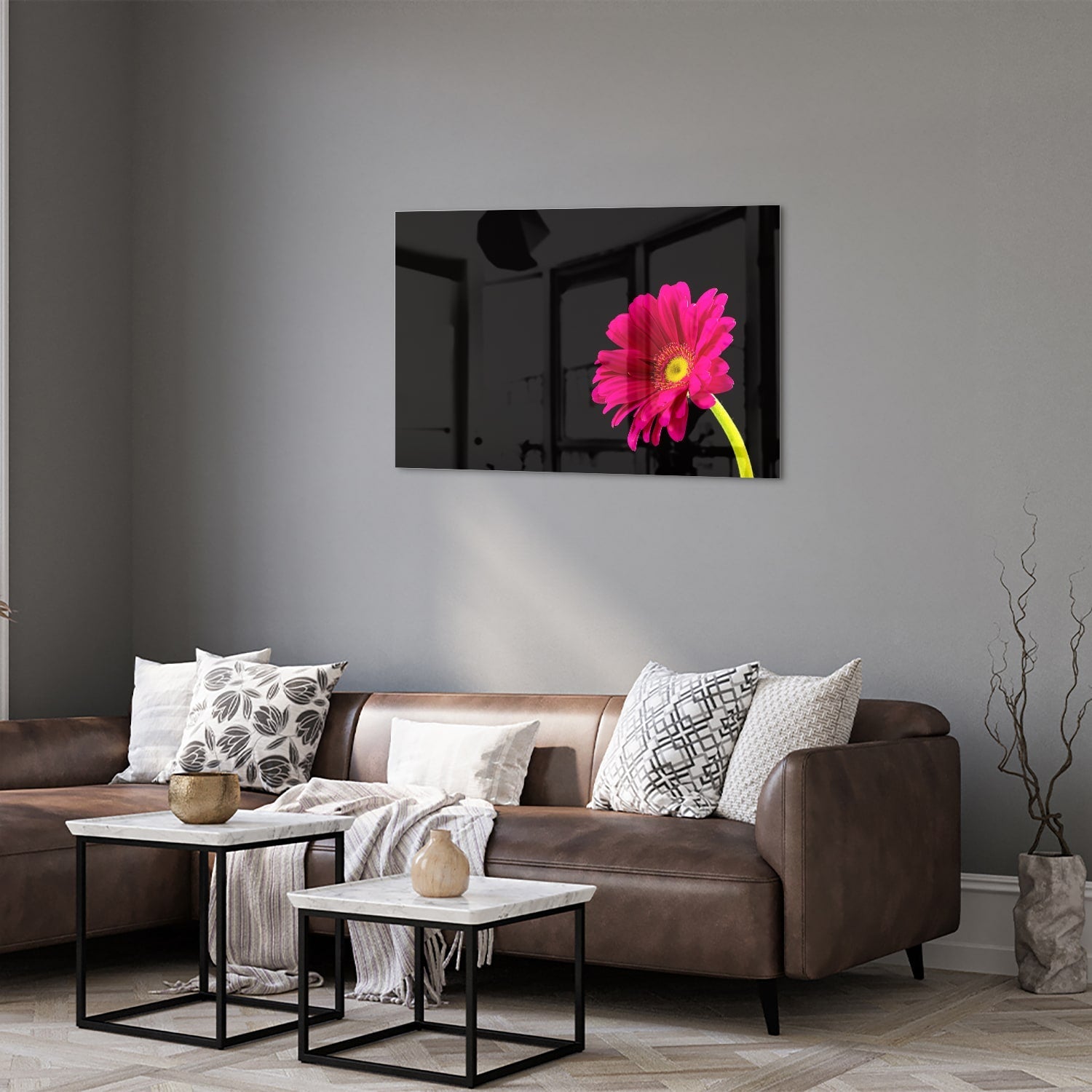 Glasbild – Wunderschöne rosa Gerbera auf schwarzem Hintergrund – Glasbild aus Sicherheitsglas, Größe 50x50_rond