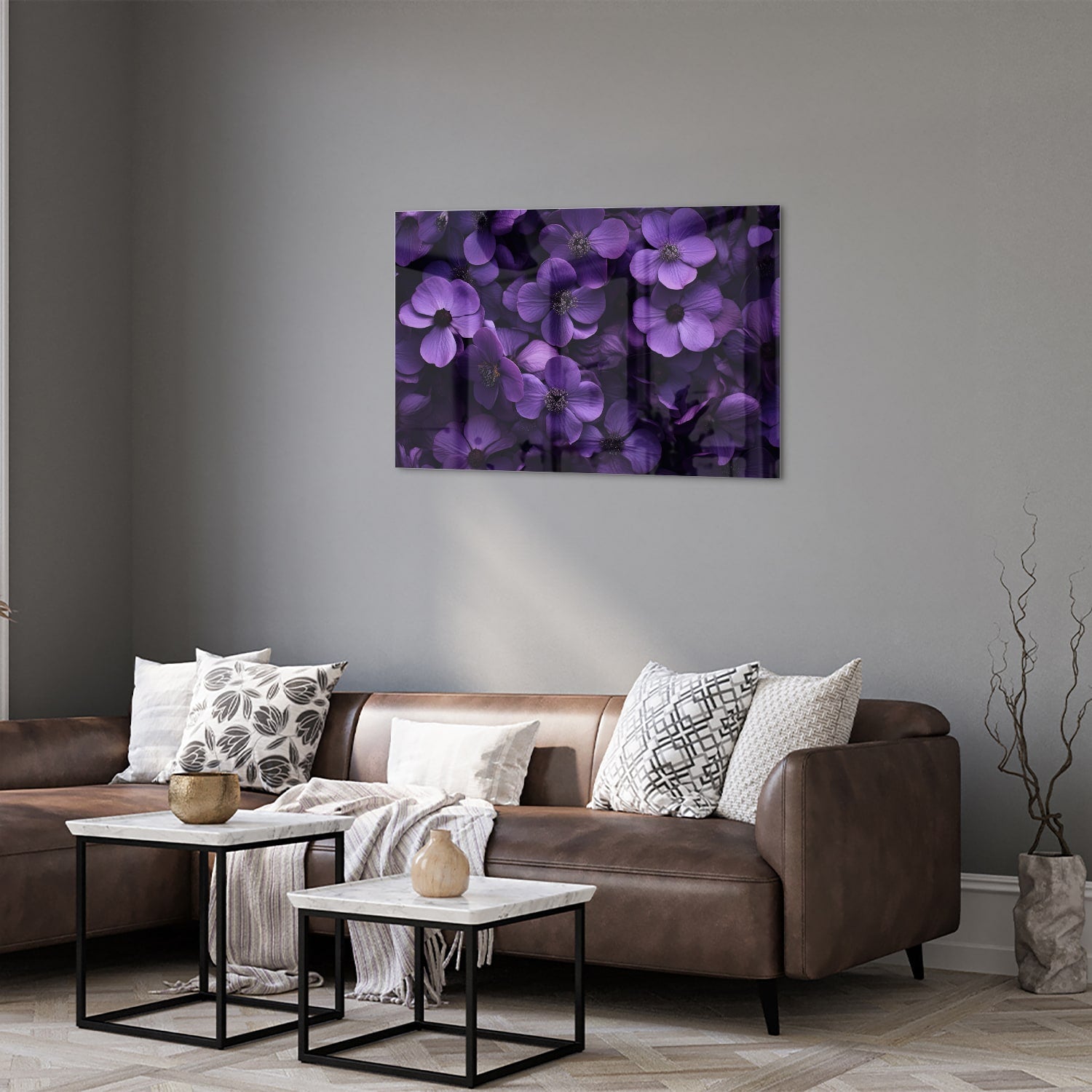 Glasbild mit violetten Blumen für Ihr Interieur – Glasbild aus Sicherheitsglas, Größe 50x50_rond