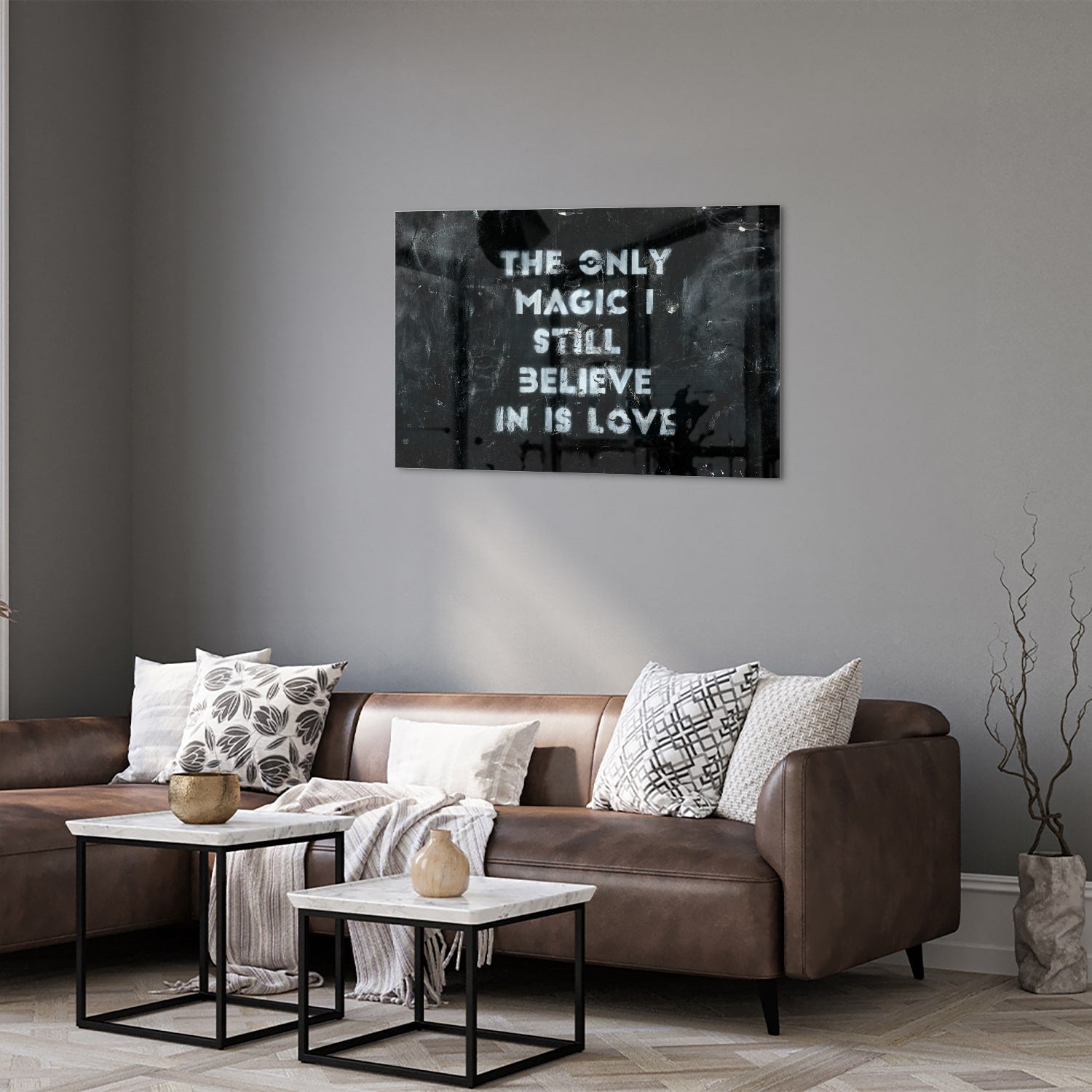 Glasbild mit Schriftzug „Believe in Love“ – Glasbild aus Sicherheitsglas, Größe 50x50_rond