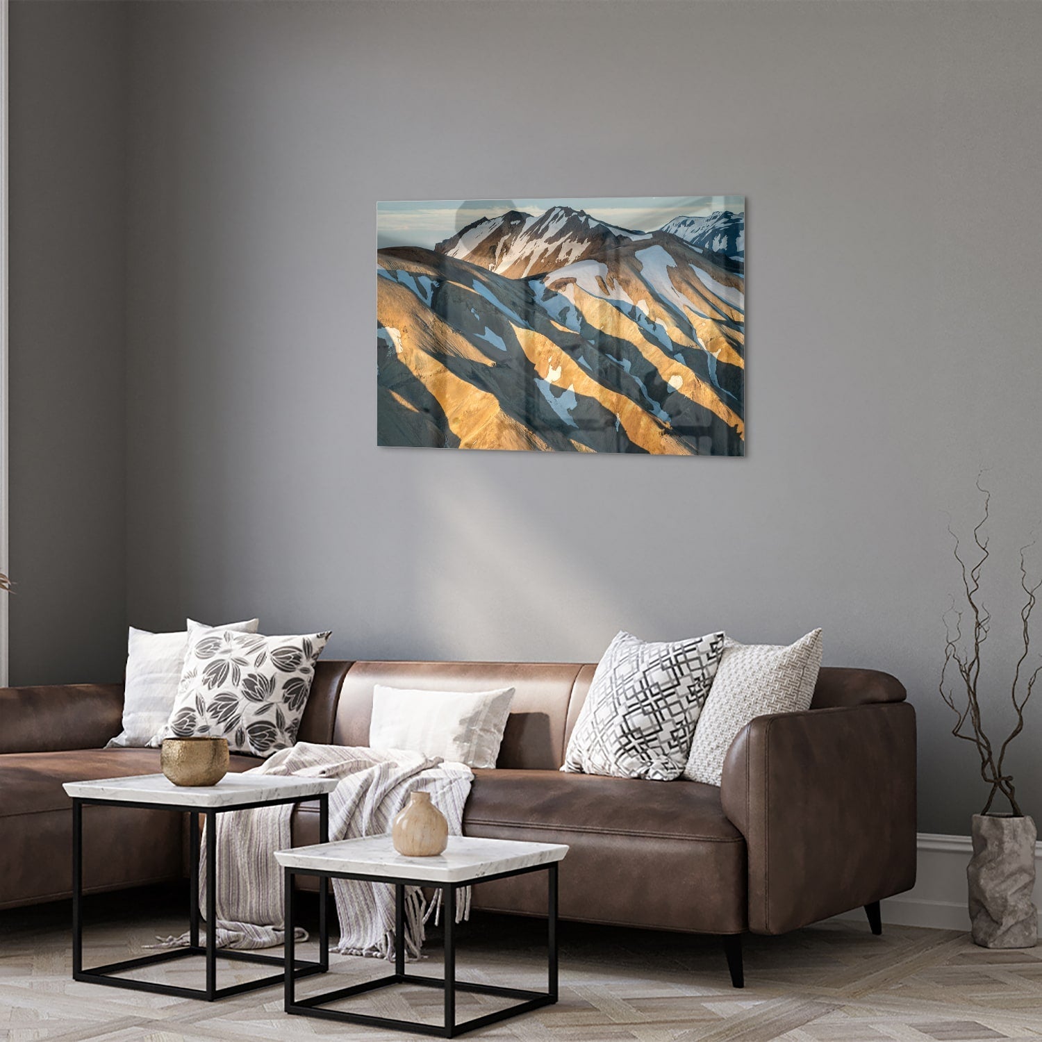 Glasbild mit Bergen und sanften Farben – Glasbild aus Sicherheitsglas, Größe 50x50_rond