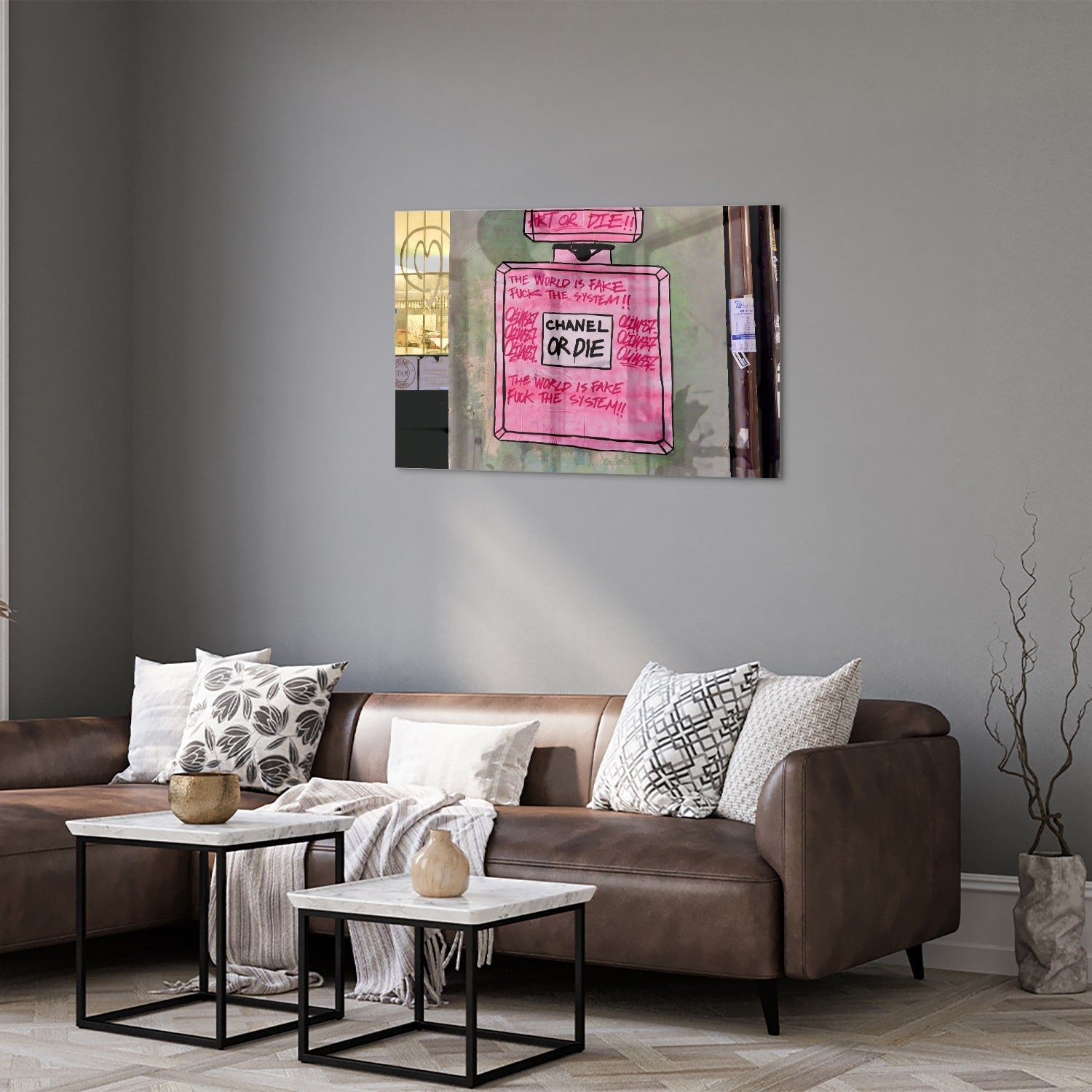 Stilvolles Glasbild: 'Chanel or Die' – Glasbild aus Sicherheitsglas, Größe 50x50_rond