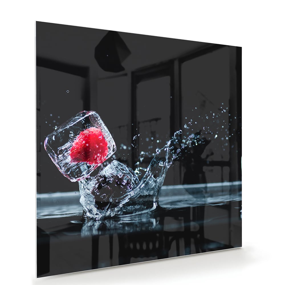 Erfrischendes Glasbild mit Erdbeerspritzern – Glasbild aus Sicherheitsglas, Größe 100x70