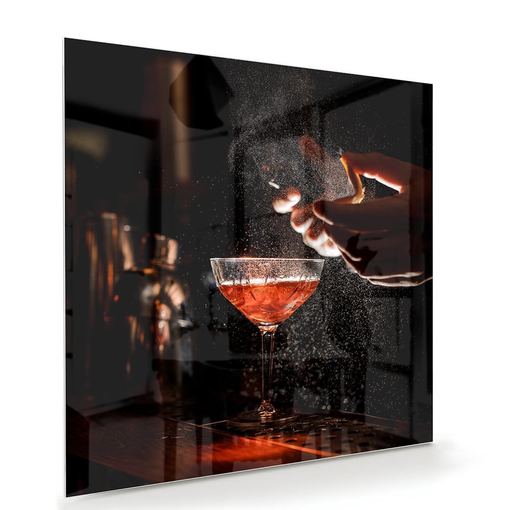 Elegantes Glasbild mit Cocktails in stimmungsvoller Szenerie – Glasbild aus Sicherheitsglas, Größe 100x70
