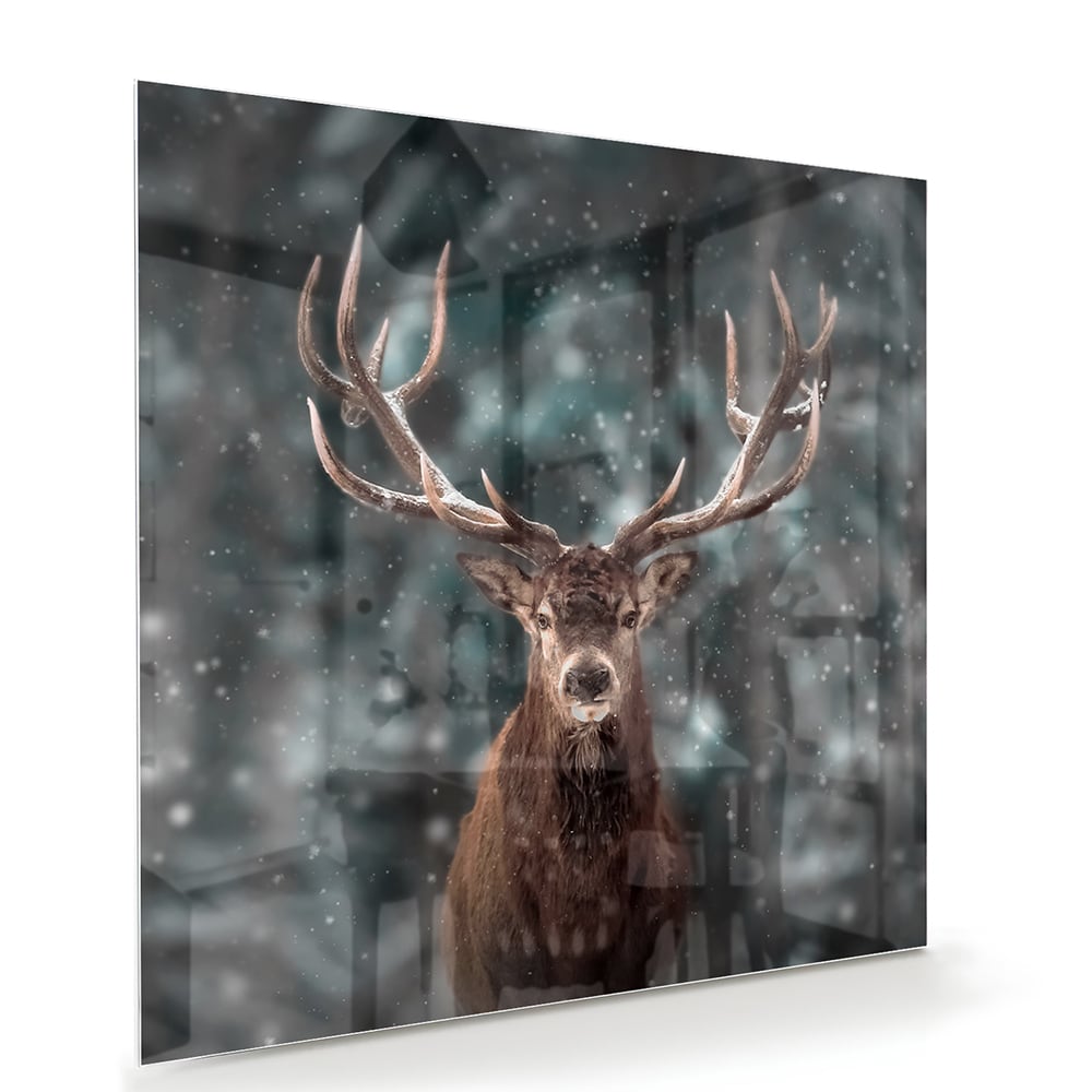 Glasbild mit majestätischem Hirsch in winterlicher Umgebung – Glasbild aus Sicherheitsglas, Größe 100x70