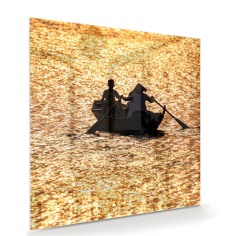 Glasbild mit Ruderboot auf goldenem Wasser – Glasbild aus Sicherheitsglas, Größe 100x70