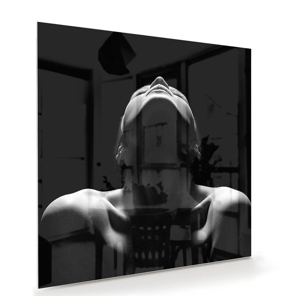 Schwarz-Weiß-Glasbild mit mystischen weiblichen Figuren – Glasbild aus Sicherheitsglas, Größe 100x70