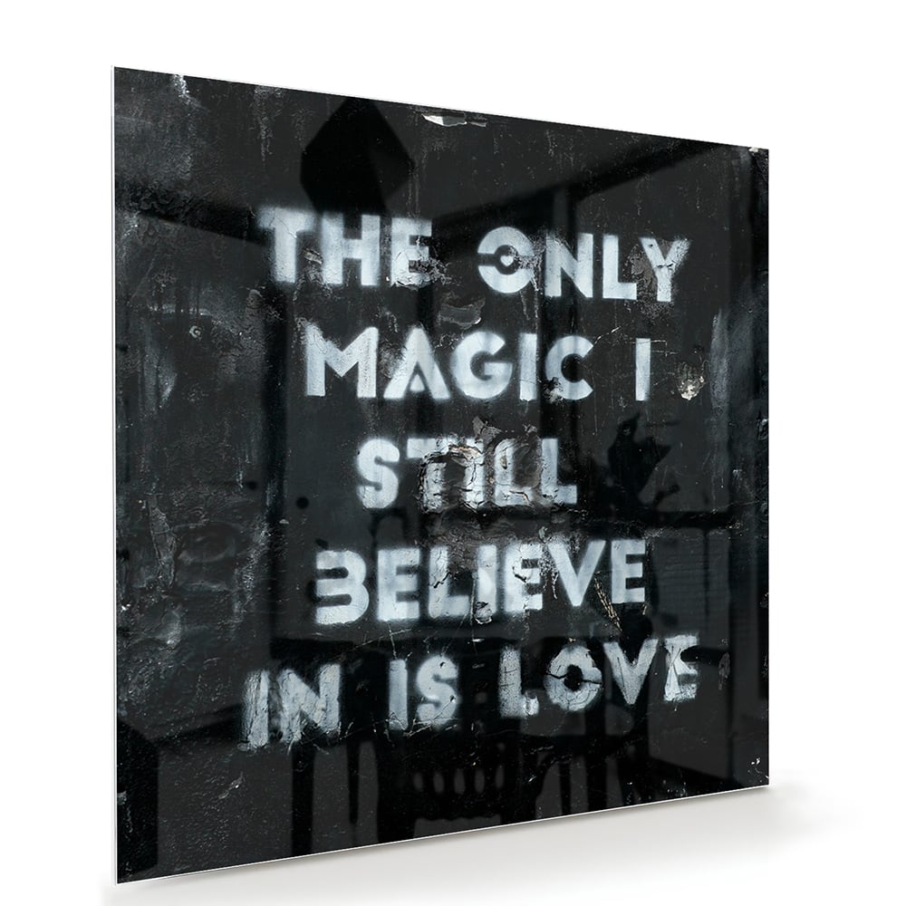 Glasbild mit Schriftzug „Believe in Love“ – Glasbild aus Sicherheitsglas, Größe 100x70
