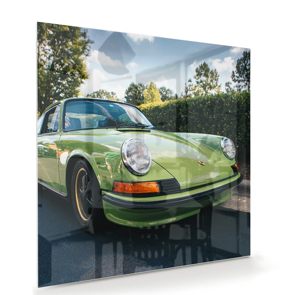 Glasbild mit einzigartigem grünen Porsche für moderne Innenräume – Glasbild aus Sicherheitsglas, Größe 100x70