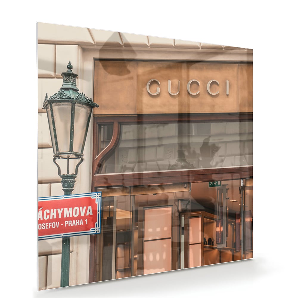 Stilvolles Glasbild mit Gucci-Schaufenster – Glasbild aus Sicherheitsglas, Größe 100x70