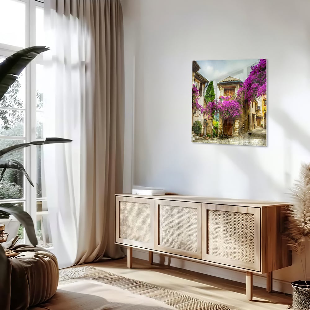 Glasbild mit stimmungsvoller Straßenansicht und violetten Blüten – Glasbild aus Sicherheitsglas, Größe 120x60