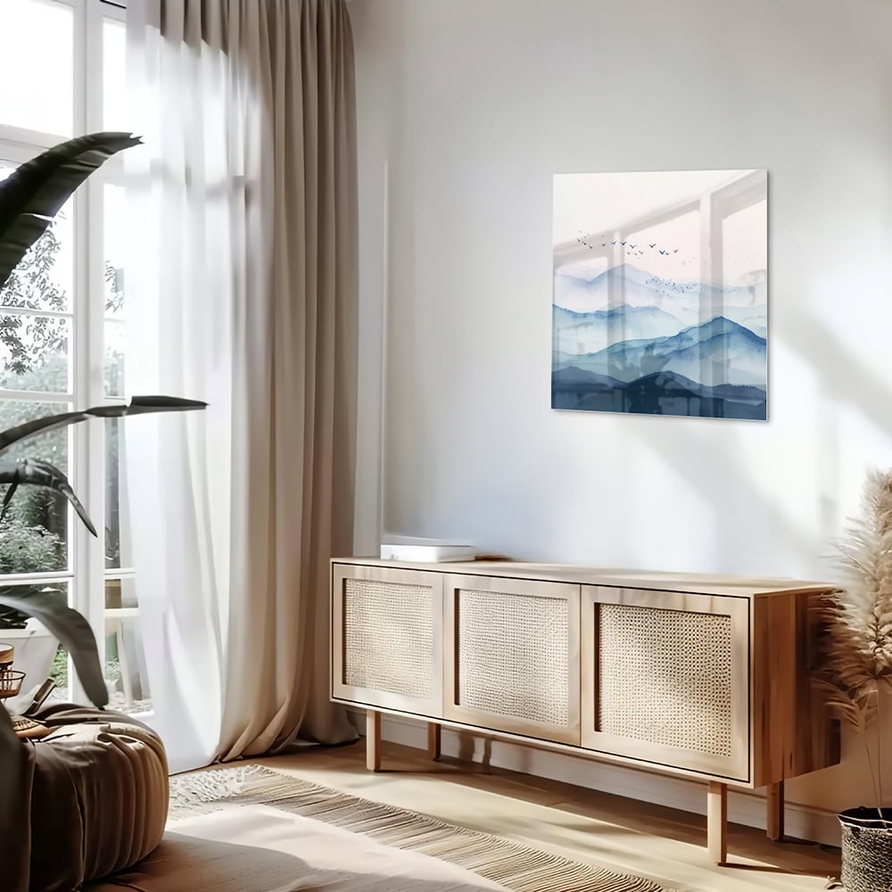 Ruhiges Glasbild mit blauen Bergen – Glasbild aus Sicherheitsglas, Größe 120x60