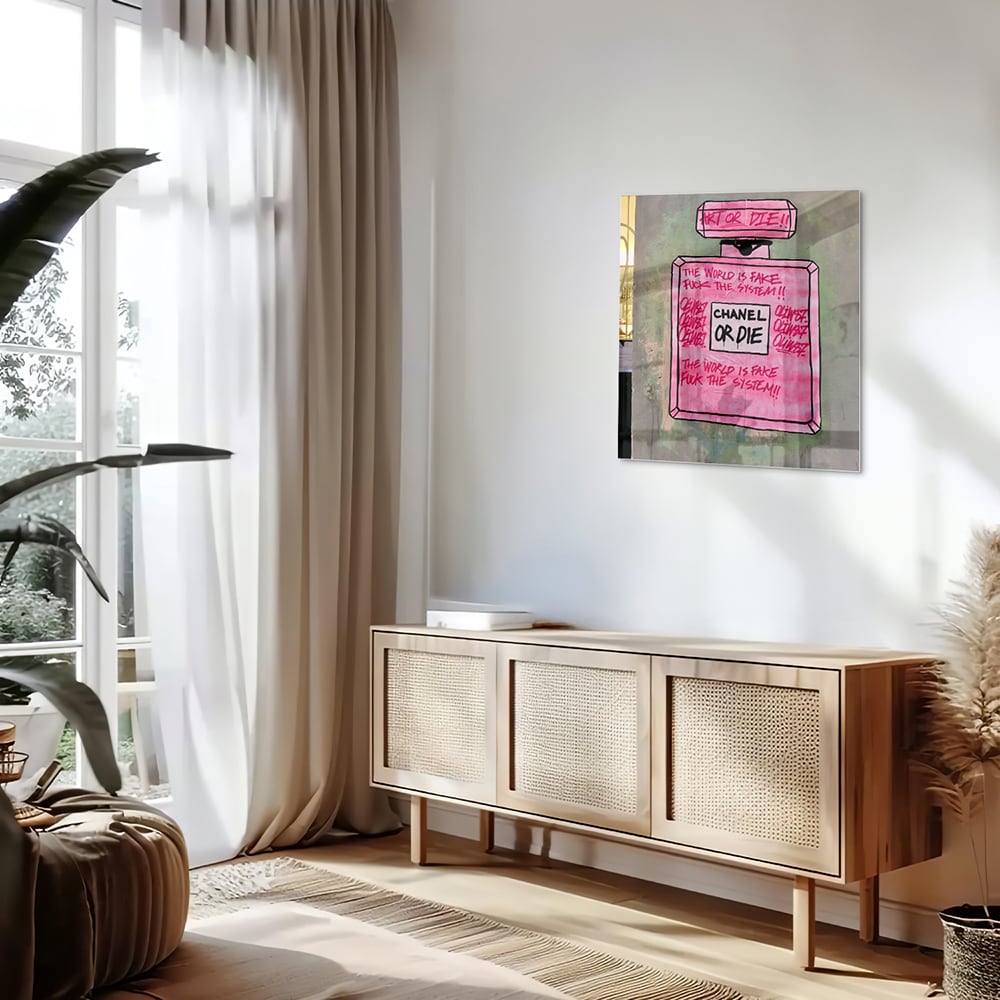 Stilvolles Glasbild: 'Chanel or Die' – Glasbild aus Sicherheitsglas, Größe 120x60