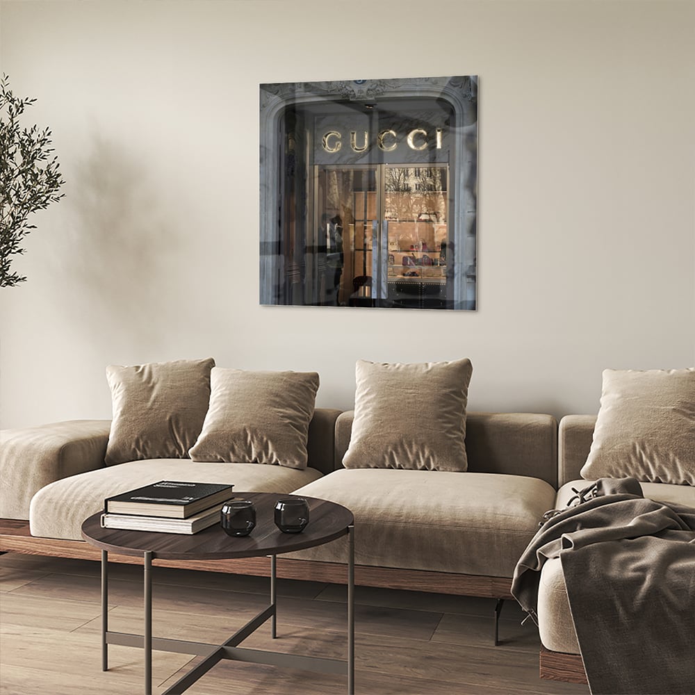 Stilvolles Glasbild mit Gucci-Schaufenster – Glasbild aus Sicherheitsglas, Größe 90x90_rond