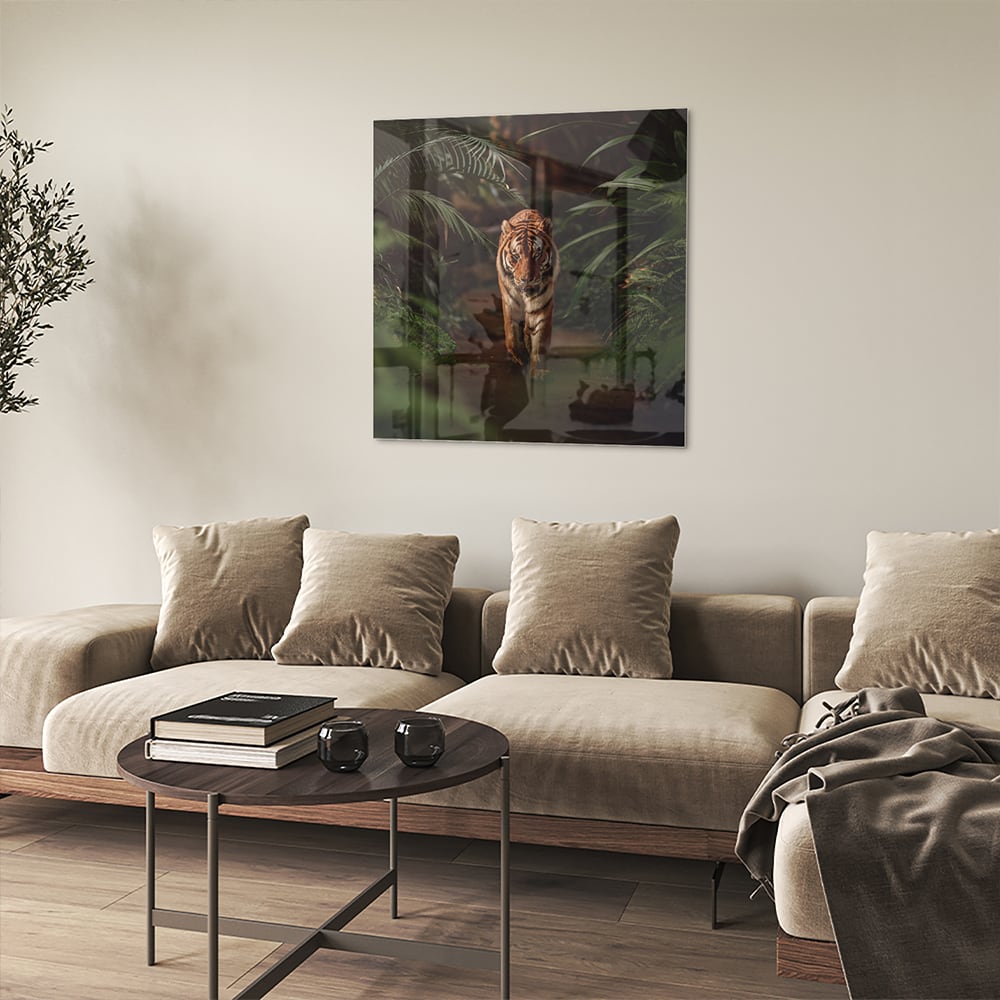 Elegantes Glasbild mit Tiger zwischen Blättern – Glasbild aus Sicherheitsglas, Größe 90x90_rond