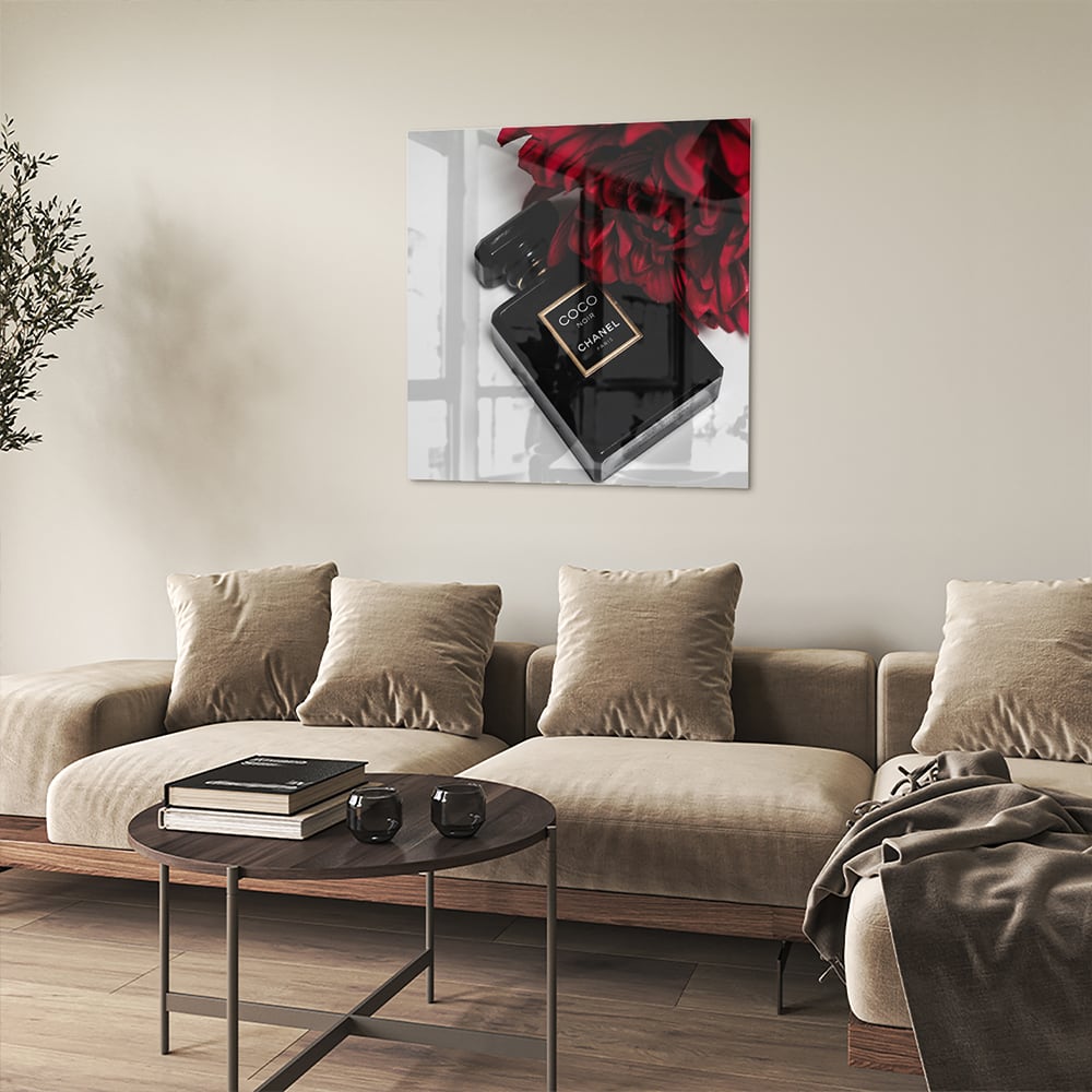 Elegantes Glasbild mit Parfüm und roten Blumen – Glasbild aus Sicherheitsglas, Größe 90x90_rond
