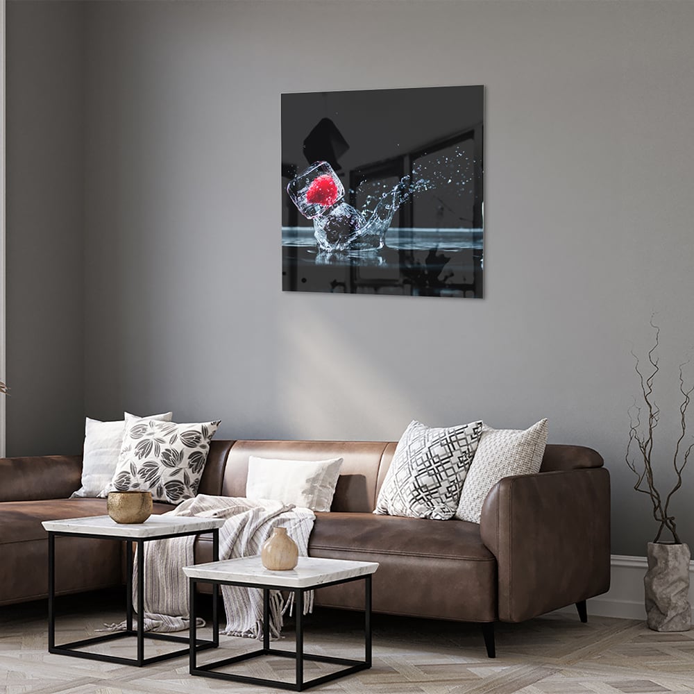 Erfrischendes Glasbild mit Erdbeerspritzern – Glasbild aus Sicherheitsglas, Größe 120x80