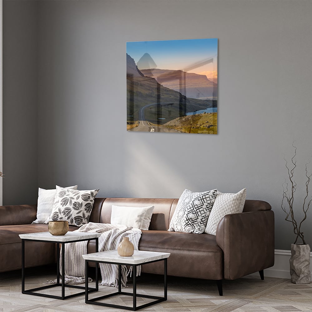 Atemberaubendes Glasbild mit Bergen und Fluss – Glasbild aus Sicherheitsglas, Größe 120x80