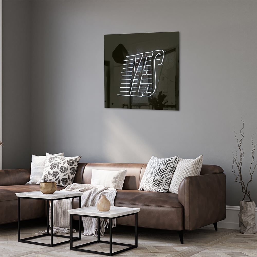 Glasbild mit 'YES' Schriftzug in modernem Design – Glasbild aus Sicherheitsglas, Größe 120x80