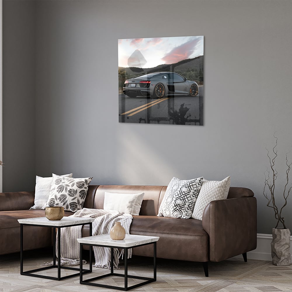 Modernes Glasbild mit einem Sportwagen in der Natur – Glasbild aus Sicherheitsglas, Größe 120x80