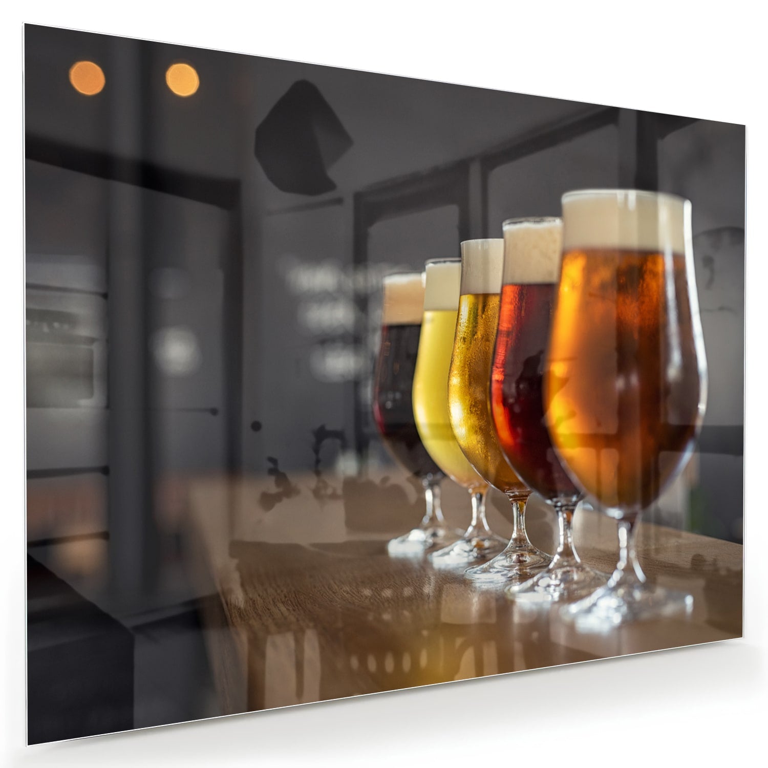 Glasbild mit verschiedenen Bieren