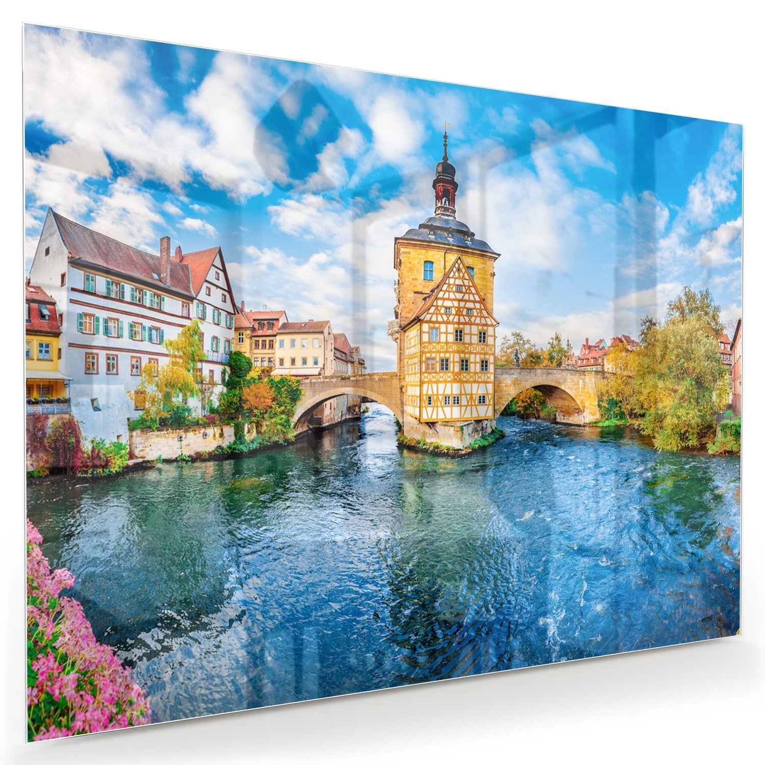 Glasbild mit malerischem Städtchen am Wasser