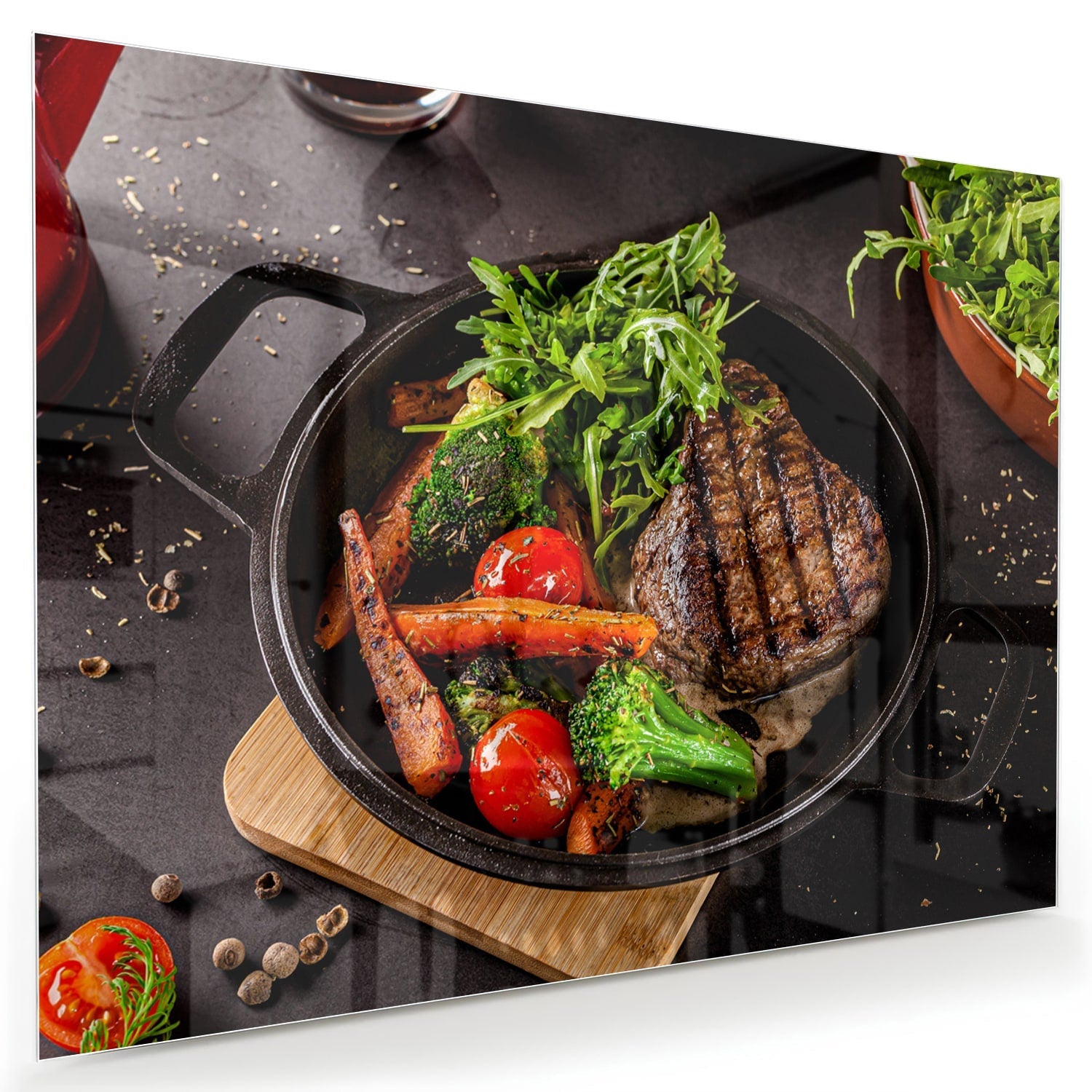 Glasbild mit köstlichen gegrillten Speisen