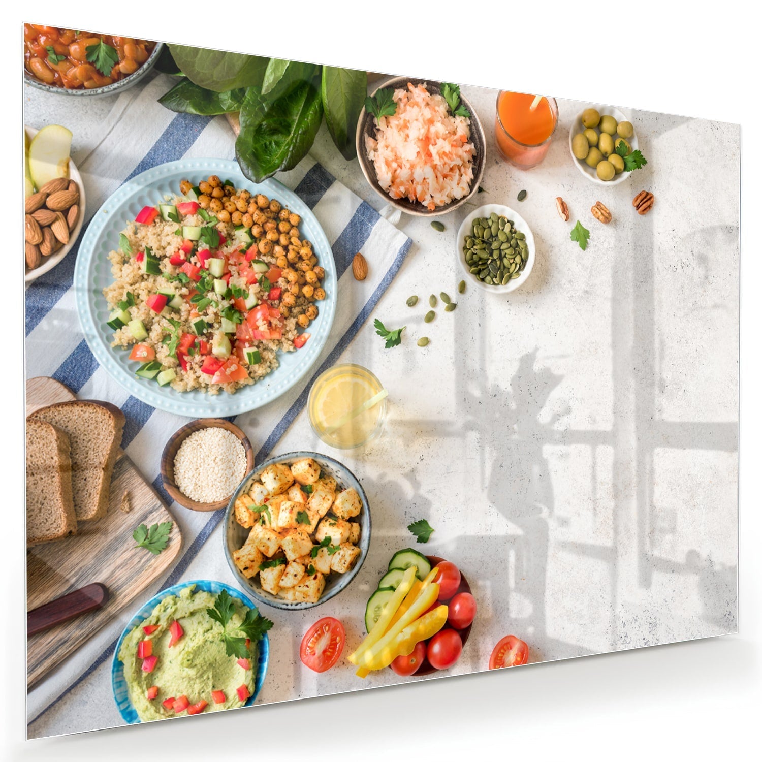Farbenfrohes Glasbild mit frischen Speisen