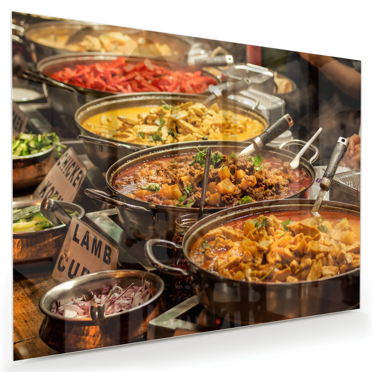 Farbenfrohes Glasbild mit indischem Essen