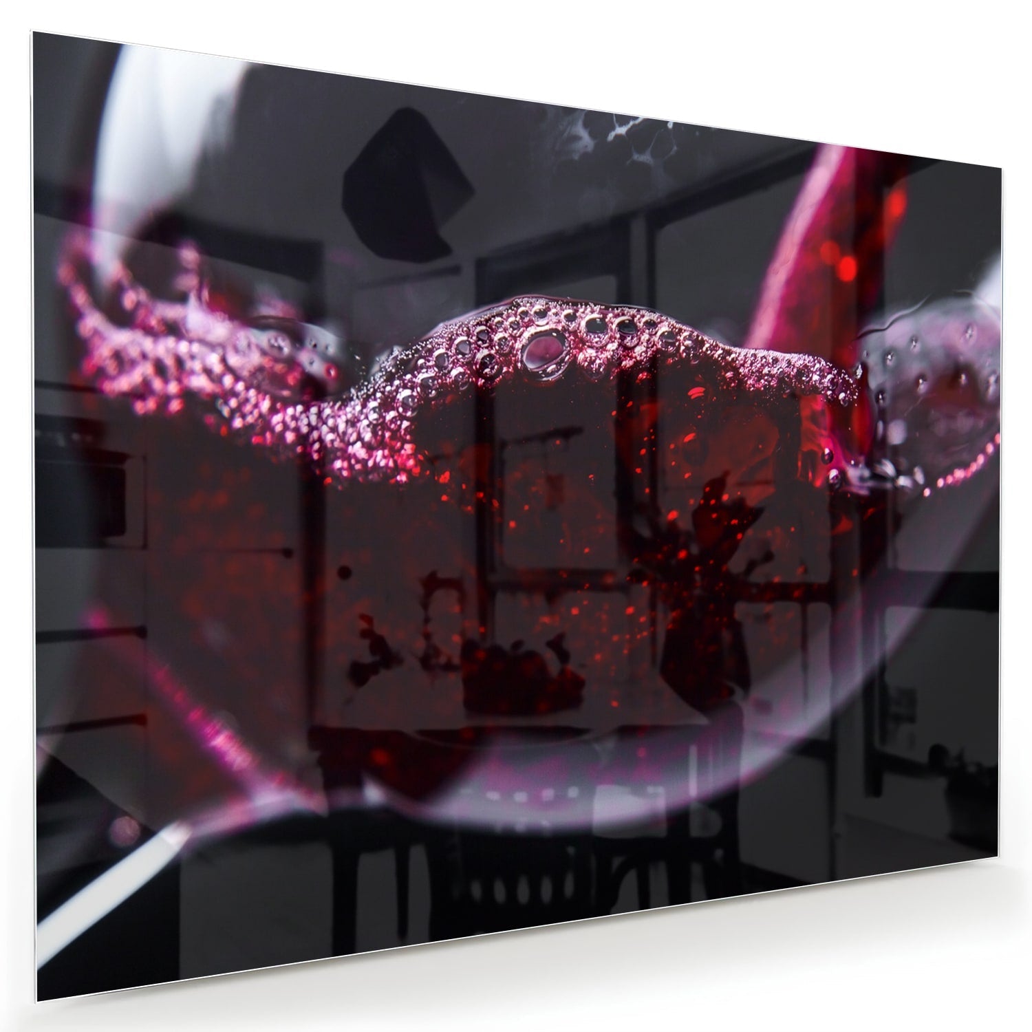 Glasbild – Farbiger Rotwein in einem Glas