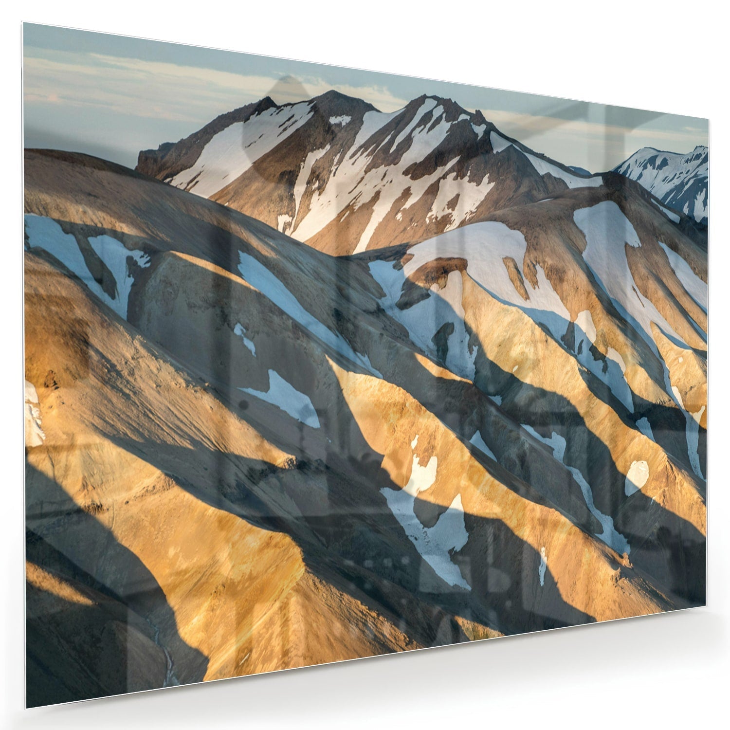 Glasbild mit Bergen und sanften Farben