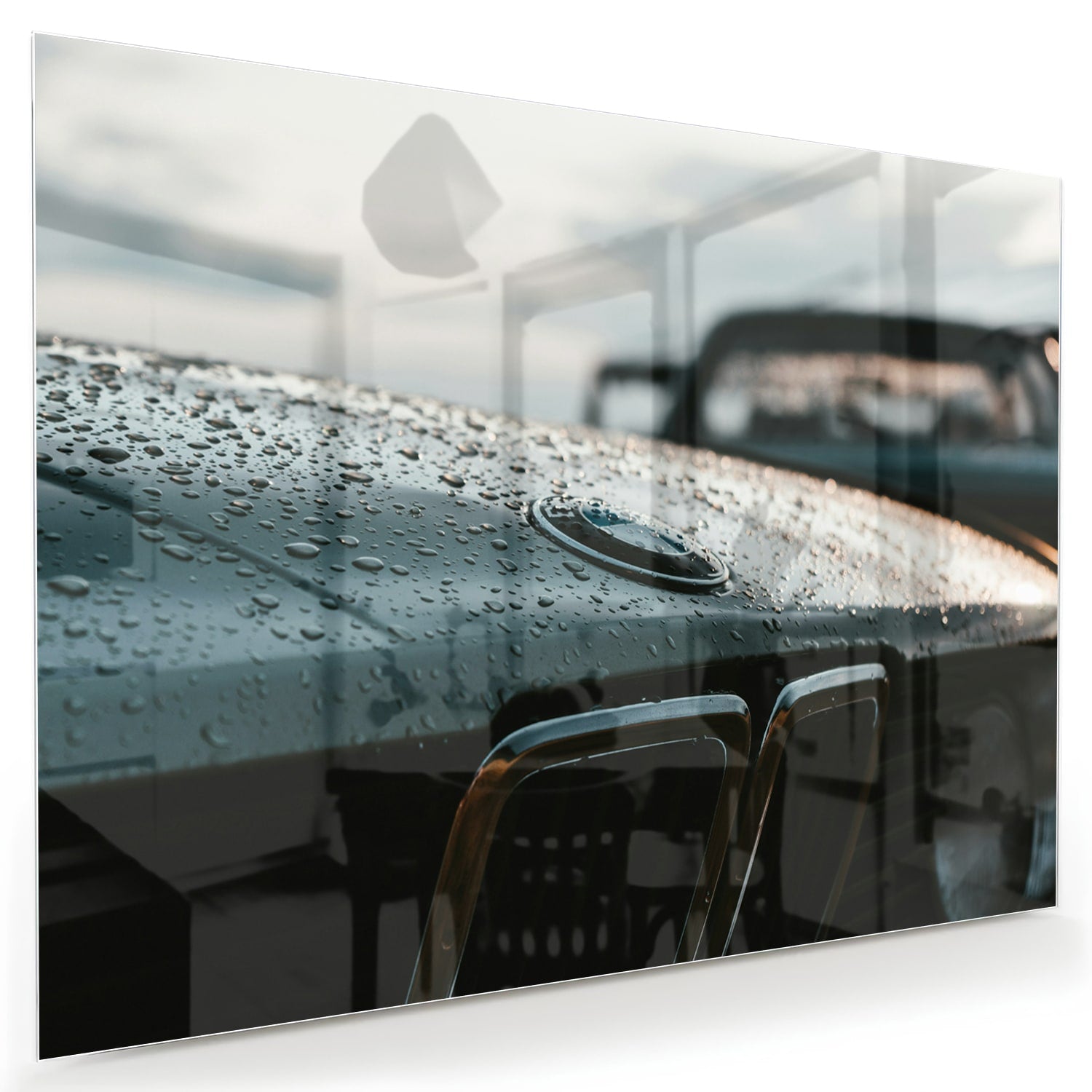 Glasbild mit nasser Autoscheibe – Stilvolles Interieur