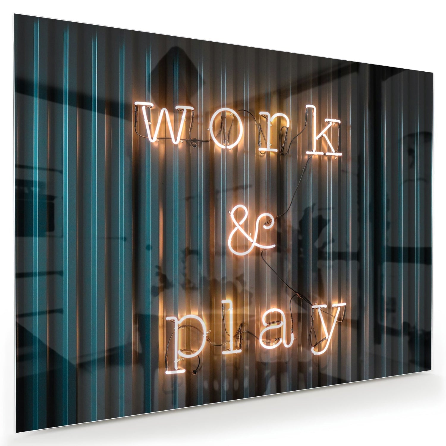 Glasbild mit 'Work & Play' Beleuchtung