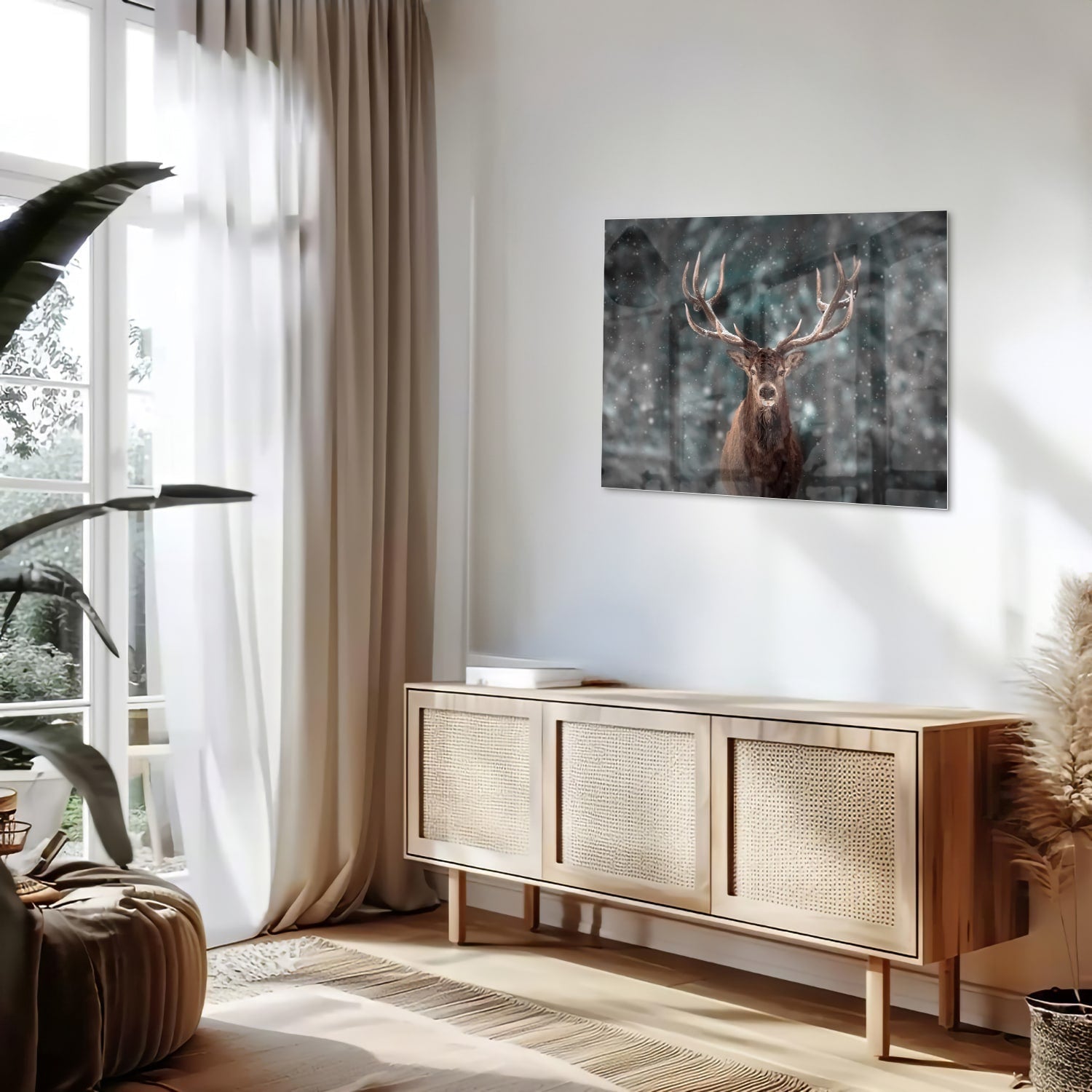 Glasbild mit majestätischem Hirsch in winterlicher Umgebung