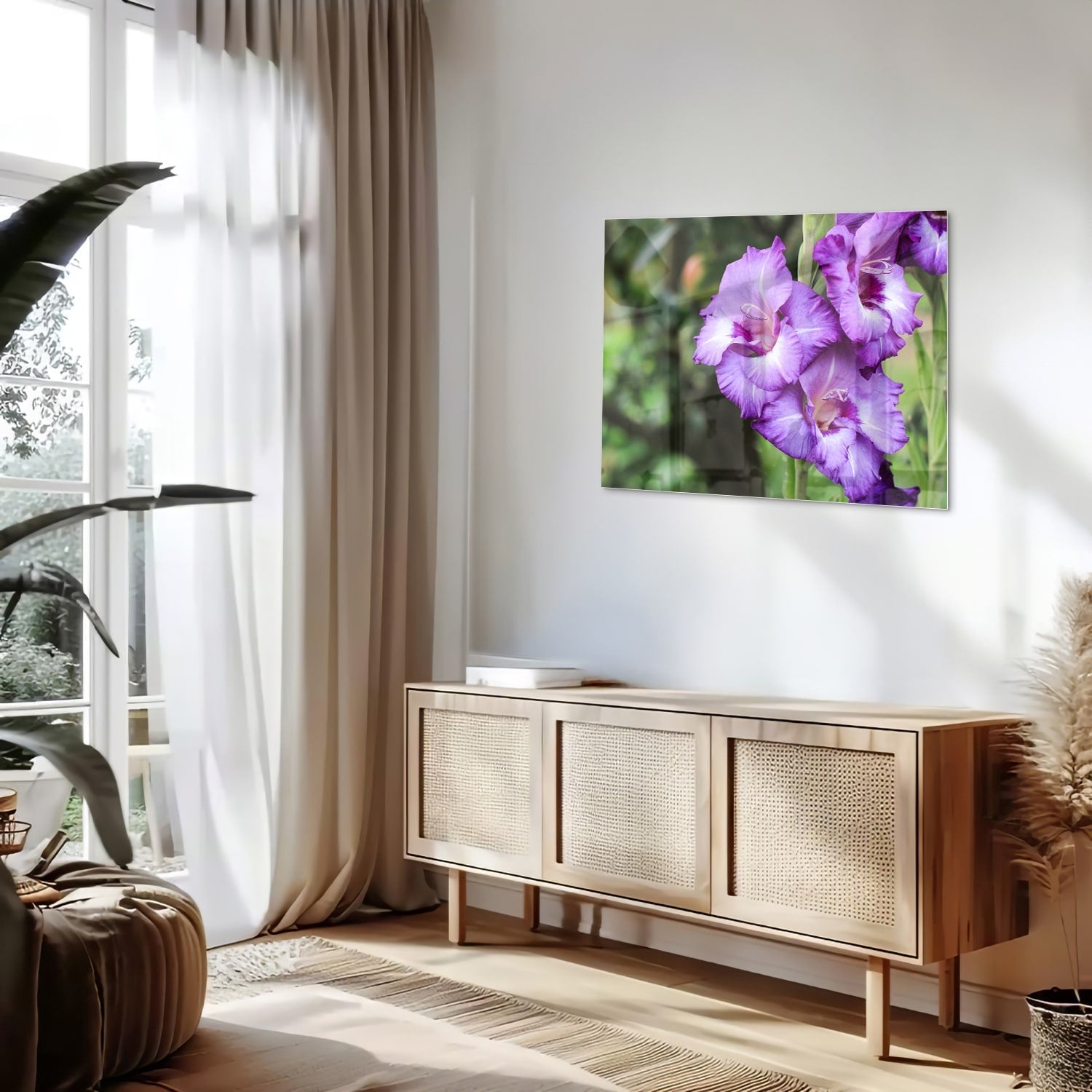 Violette Gladiolen: elegantes Glasbild für Zuhause