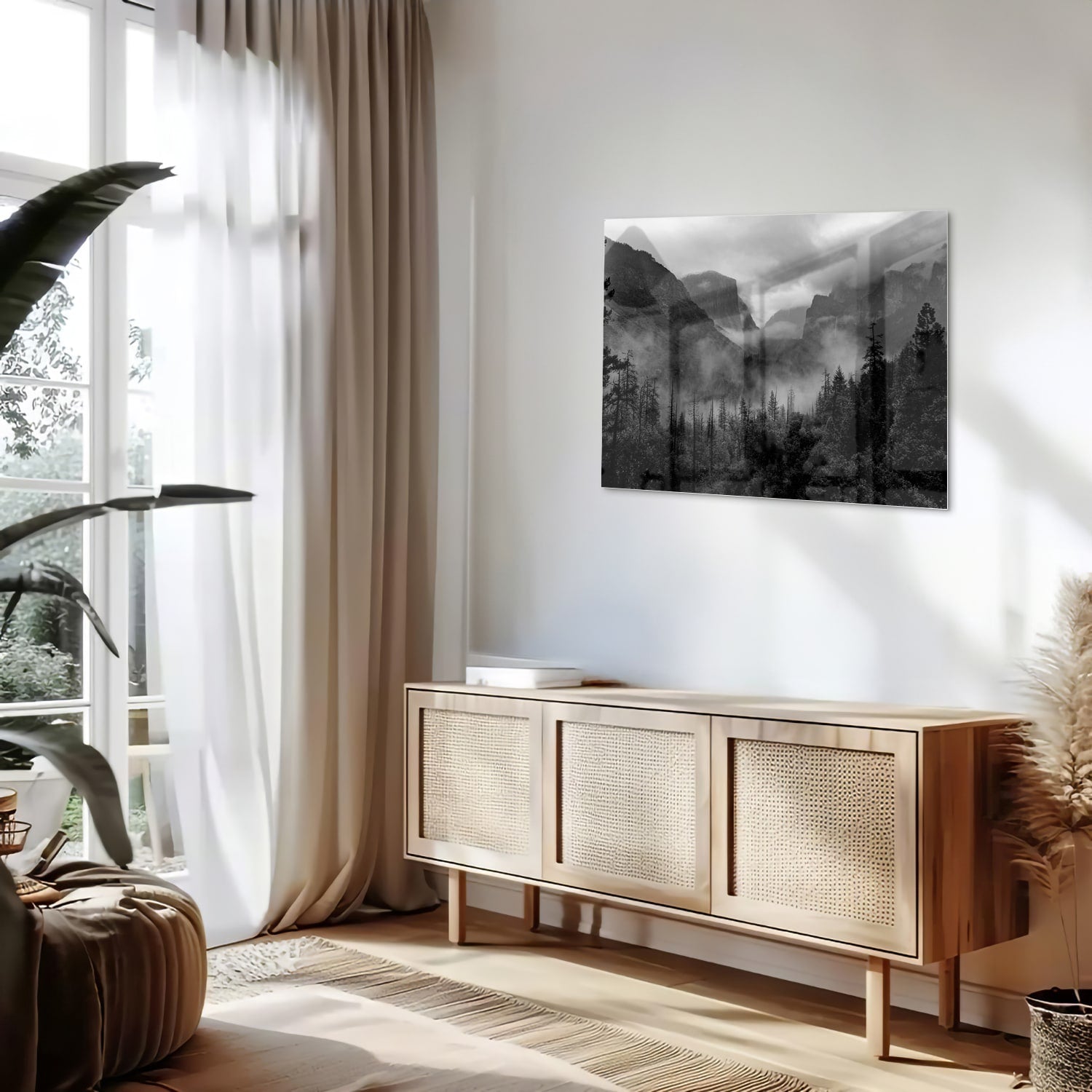 Schwarz-Weiß-Glasbild mit Berglandschaft