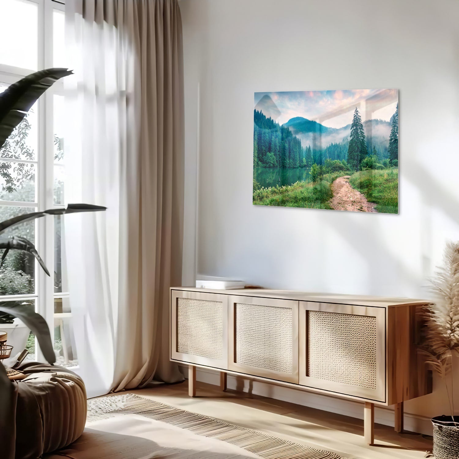 Stimmungsvolles Glasbild mit einer Berglandschaft