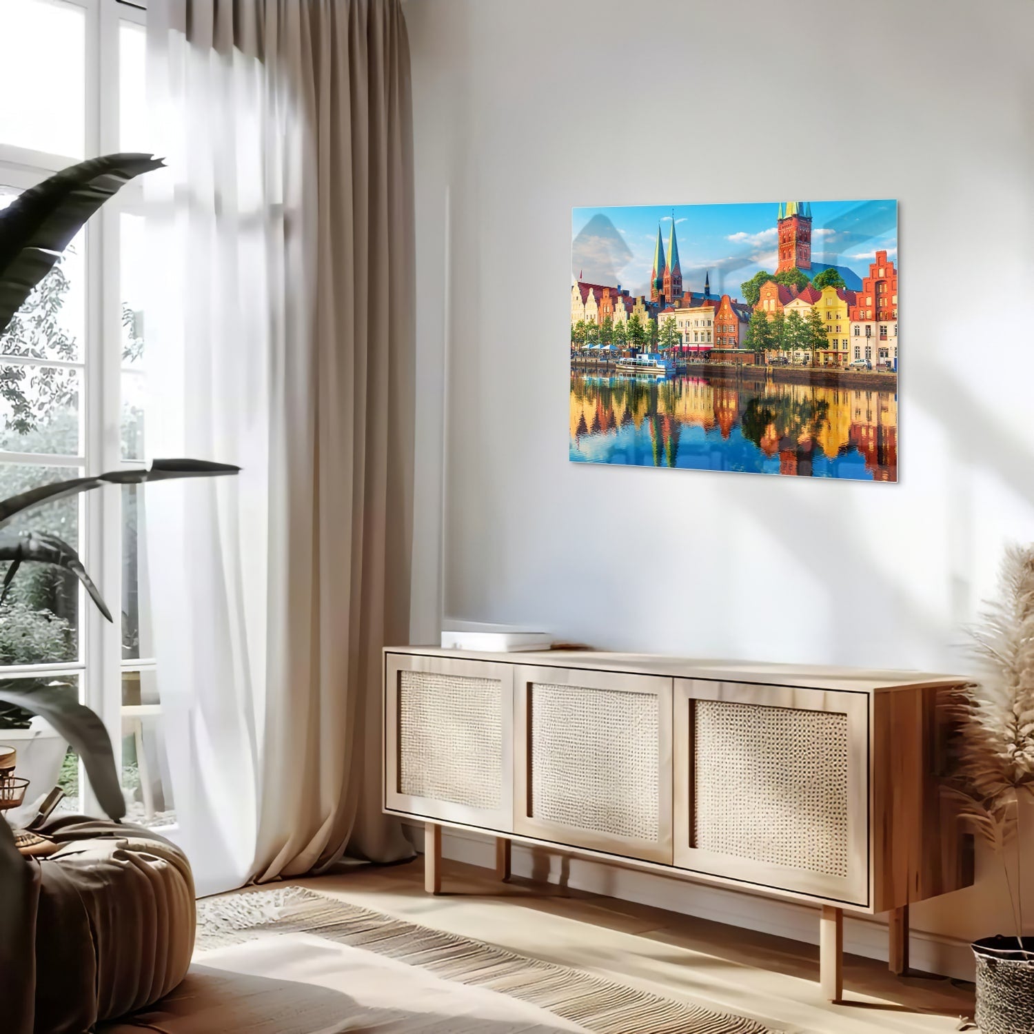 Farbenfrohes Glasbild mit einer Stadtlandschaft
