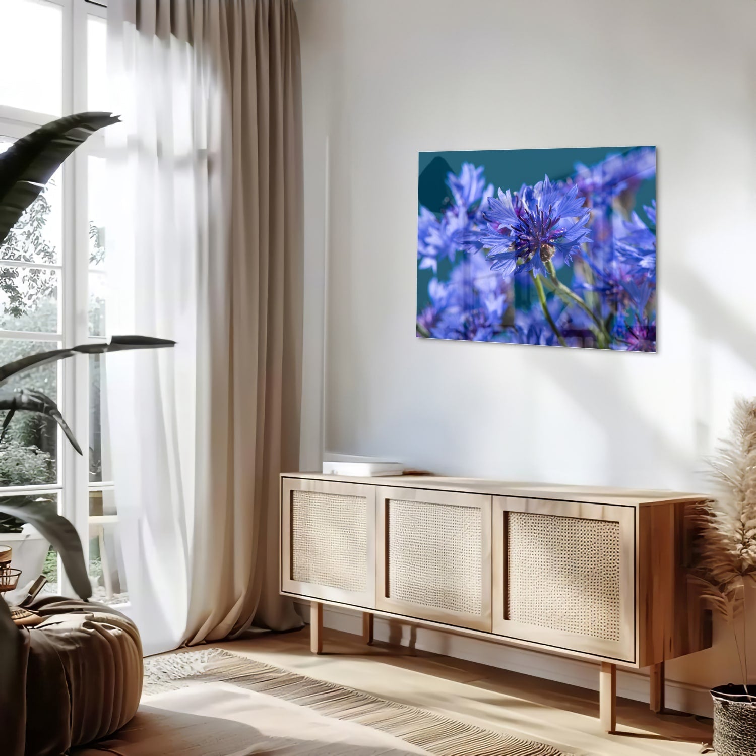 Wunderschönes violettes Glasbild mit Blumenmotiv