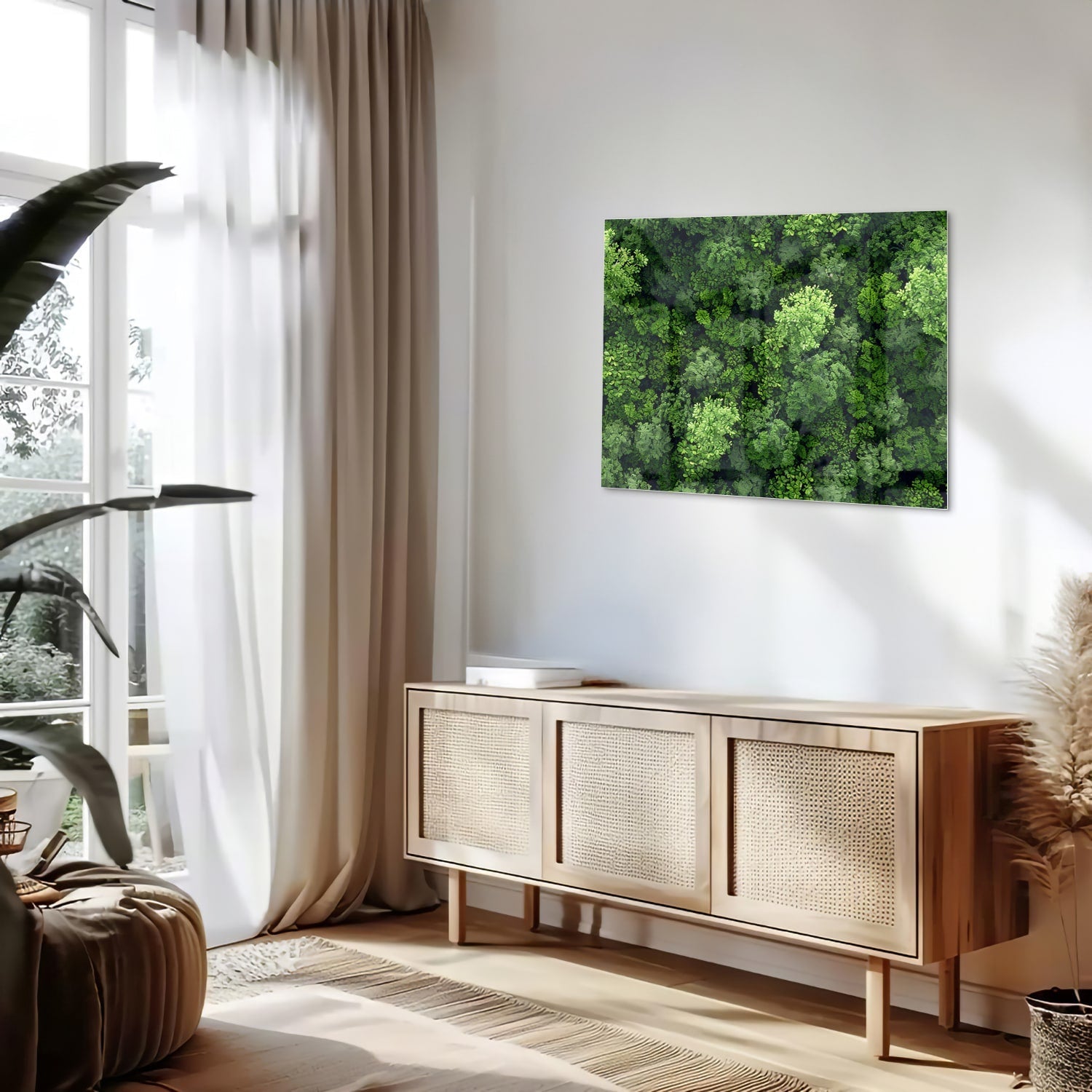 Glasbild mit Himmelsmotiv und üppigem grünen Wald