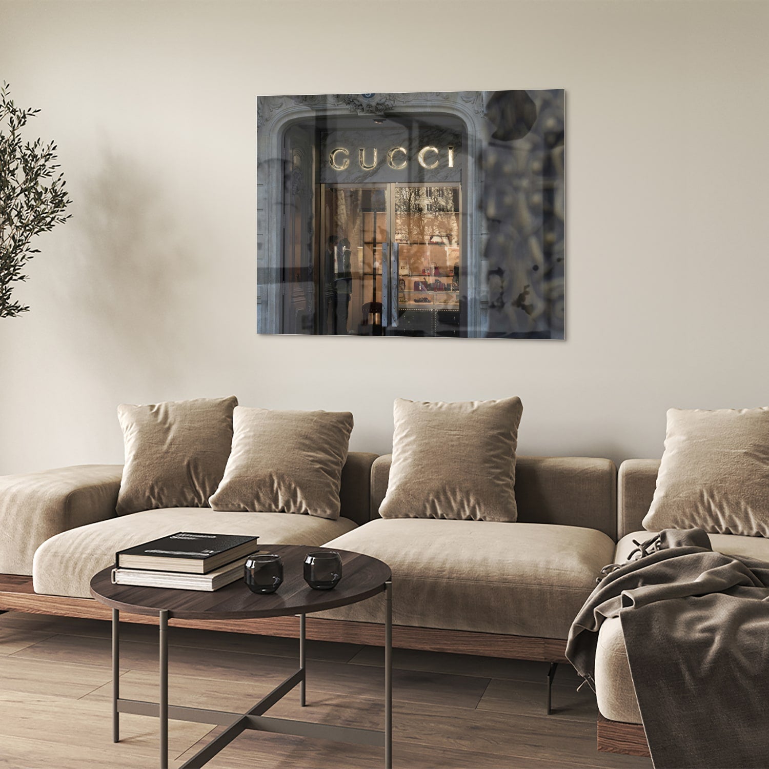 Stilvolles Glasbild mit Gucci-Schaufenster