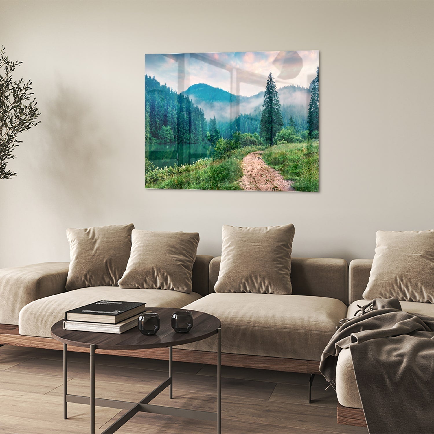 Stimmungsvolles Glasbild mit einer Berglandschaft