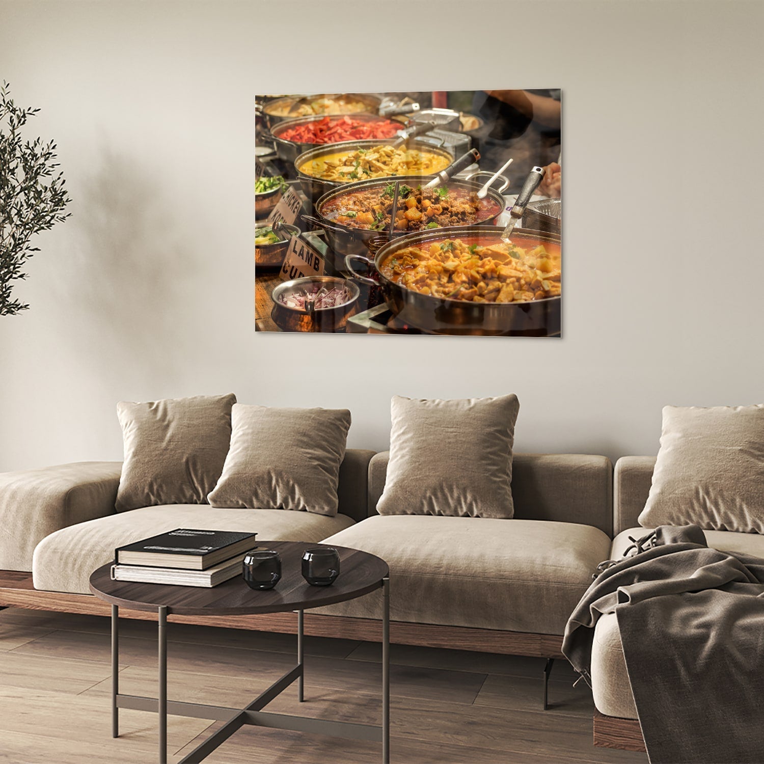 Farbenfrohes Glasbild mit indischem Essen