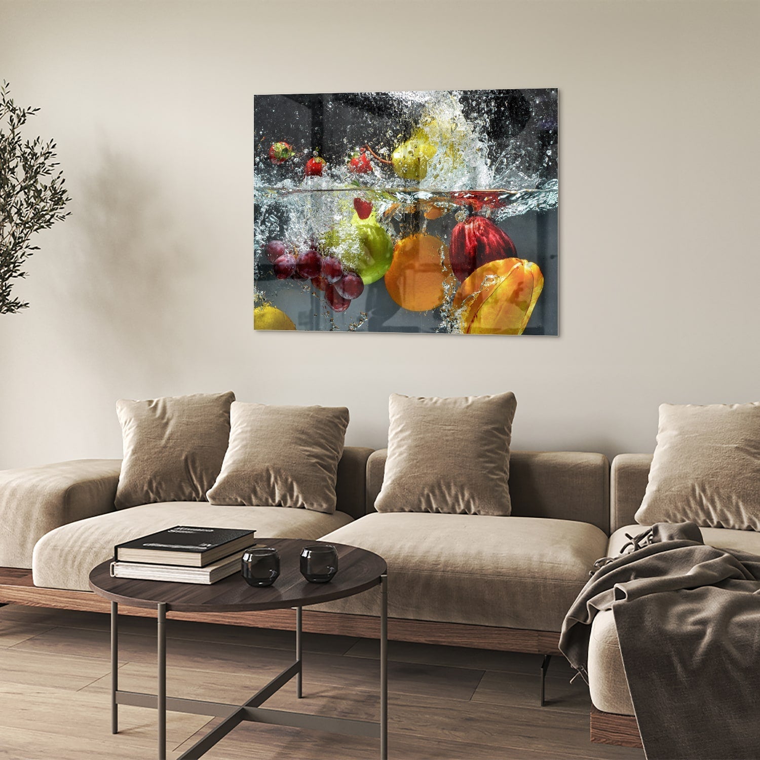 Leuchtendes Glasbild mit Früchten und Wassertropfen